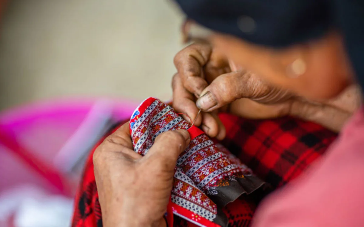 The Essence of the Handloom Industry In India: Silk, Banarasi, and More